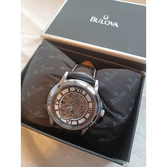 Watch - Picture 3 of 10